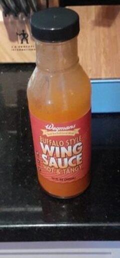 Wegmans Wing Sauce, Hot & Tangy, Buffalo Style - 12 fl oz